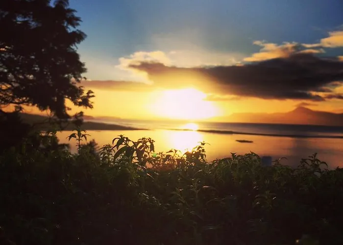 Mcloughlins Of Guest house